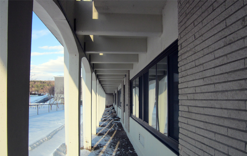 Image of exterior of school building